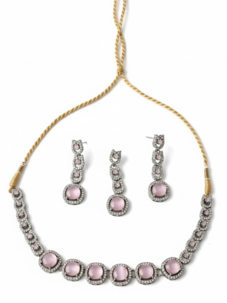 Naurattan Necklace Set with Tikka & Earrings – Traditional Pakistani Bridal Jewellery